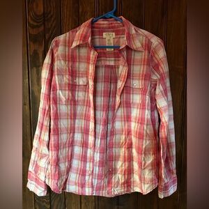 EUC Women’s Wrangle Button Down